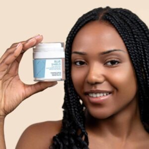 BEE FACTOR BLUE SHIELD™ ΚΡΕΜΑ ΕΝΥΔΑΤΩΣΗΣ & ΠΡΟΣΤΑΣΙΑΣ ΑΠΟ ΜΠΛΕ ΑΚΤΙΝΟΒΟΛΙΑ - Image 4