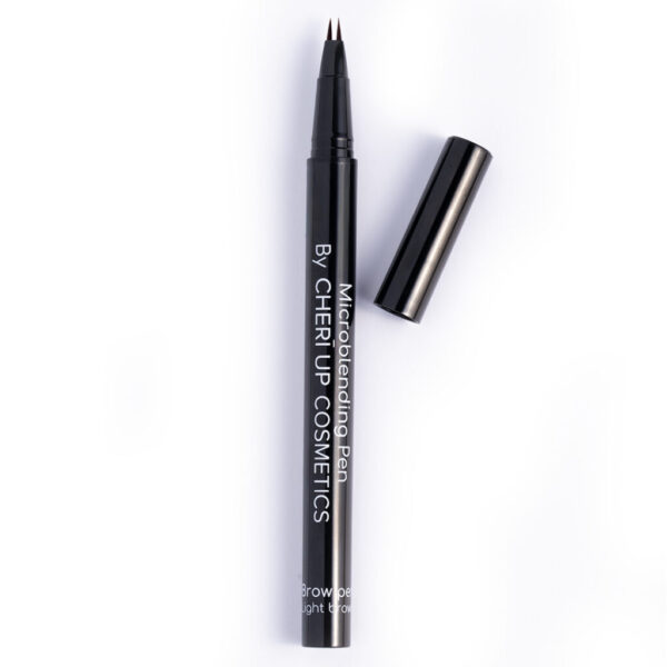To Cheri Up Microblending Pen είναι δίτριχο, αδιάβροχο, εξαιρετικά ανθεκτικό και δίνει το εφέ της αληθινής τρίχας στα φρύδια, κάνοντας τα να μοιάζουν πιο φυσικά από ποτέ!