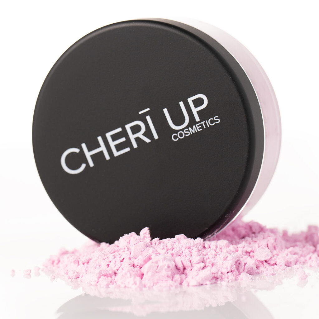 Το κορυφαίο προιον της Cheri Up Cosmetics, η πούδρα σε σκόνη Pink Flamingo, είναι το απόλυτο βήμα για αψεγάδιαστο μακιγιάζ που διαρκεί έως και 12 ώρες. Εμπλουτισμένη με εξαιρετικά ραφιναρισμένες χρωστικές προσφέρει μεταξένια υφή που χαρίζει μια διακριτική, φυσική λάμψη.