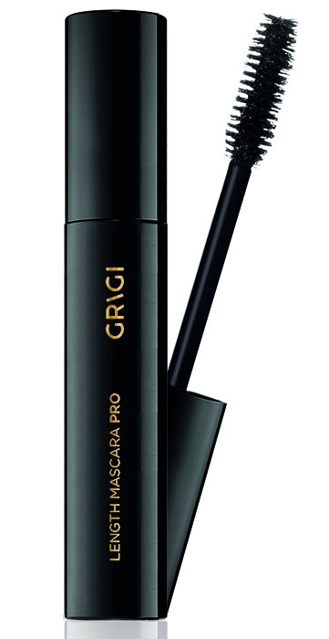 Ακαταμάχητο βλέμμα με θεαματικές μακριές βλεφαρίδες, με μεγάλη διάρκεια με το πρώτο πέρασμα. Δεν κολλάει & δεν αφήνει υπολείμματα. Δημιουργήστε ελκυστικό βλέμμα μ’ αυτή τη μάσκαρα!