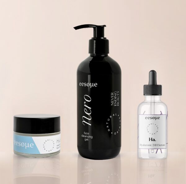 Σετ 3 προϊόντων To σετ Face Hydration Set περιλαμβάνει: Hyloe – 24ωρη Ενυδατική Κρέμα Προσώπου Ημέρας με Υαλουρονικό Οξύ Ha. – Hyaluronic Serum Ενυδατικό Serum Προσώπου Nero – Gel Καθαρισμού Προσώπου