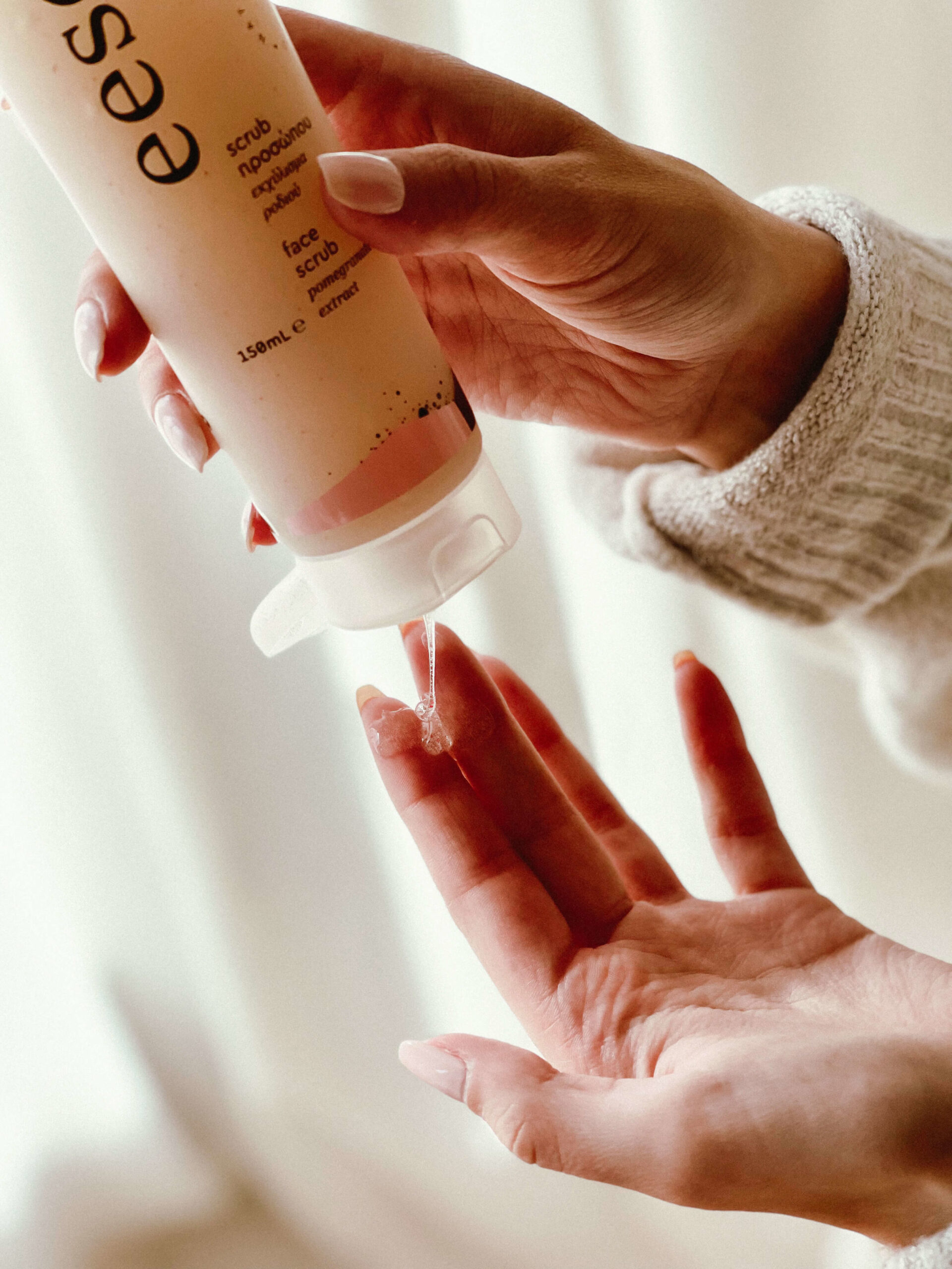 ESSOME Scrub Προσώπου με Εκχύλισμα Ροδιού - Image 3