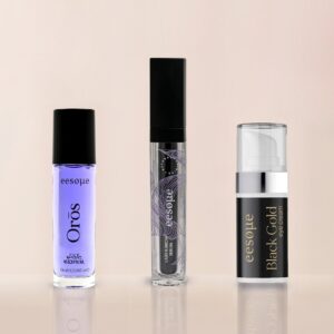 Σετ 3 προϊόντων To σετ Essence Facial Set περιλαμβάνει: Oros – Αντιγηραντικό Serum Ματιών για Μαύρους Κύκλους Black Gold Αντιγηραντική Κρέμα Ματιών για μαύρους κύκλους Lash&Brow Serum Ενδυνάμωσης Φρυδιών & Βλεφαρίδων