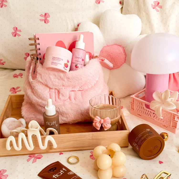 Fluff Fluffy Cosmetic Bag Medium Pink - Image 2